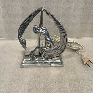 VINTAGE ART DECO DANCING LADY STATUE SCULPTURE NUDE Table LAMP